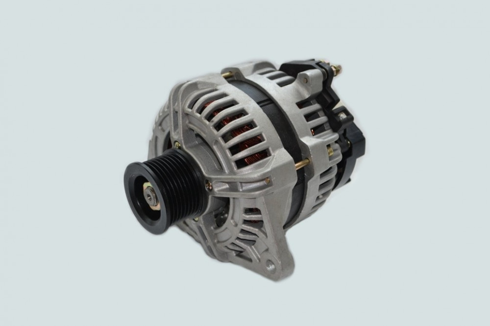 фото генератор 28v 70a (120 град. 81мм) шкив рк d=55 dongfeng (isbe) 4935821 4984043 