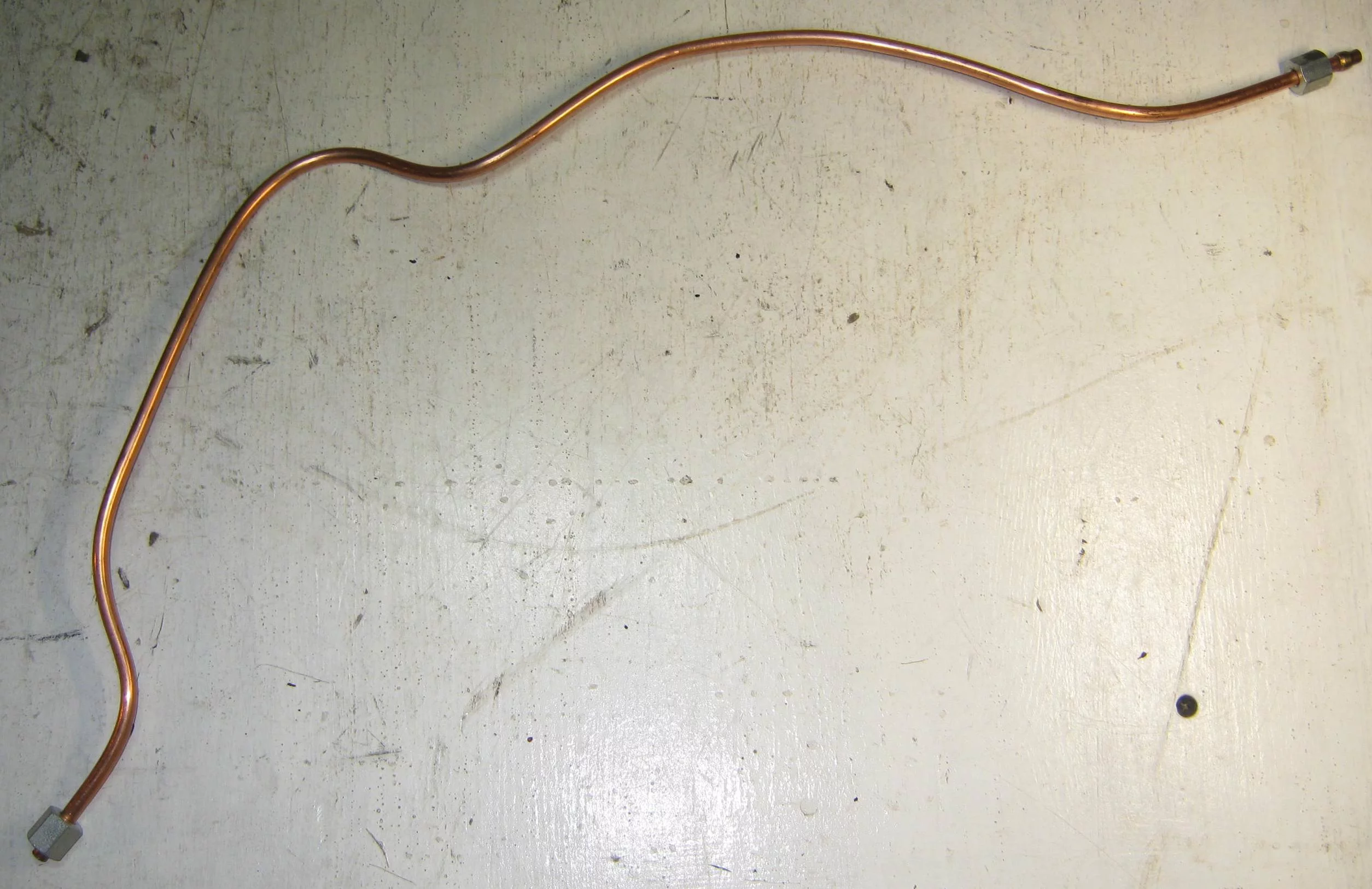 купить Трубка подвода масла к компрессору длин. L-700медь